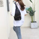 Women's single-shoulder chest bag, 1 unit - Image 8