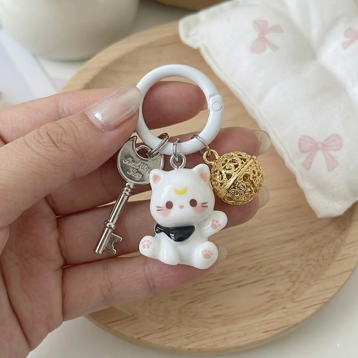 NATG344 6pcs Three-Dimensional Cat Cartoon Bell Keychain Set - Image 1