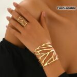 Retro Hollow Leaf Open Bangle & Ring Set (2-Piece) - Image 7